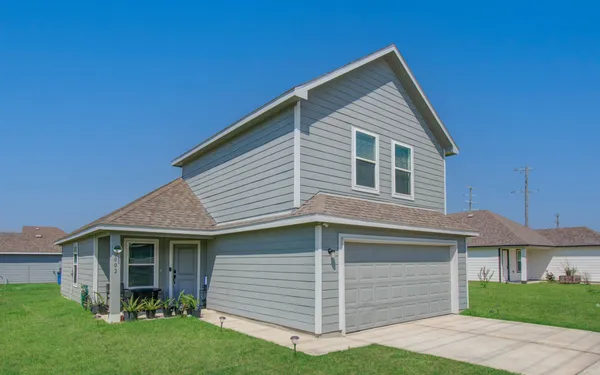 $1,750 | 2002 Road 5500 Cleveland Tx 77327, Cleveland, TX 77327