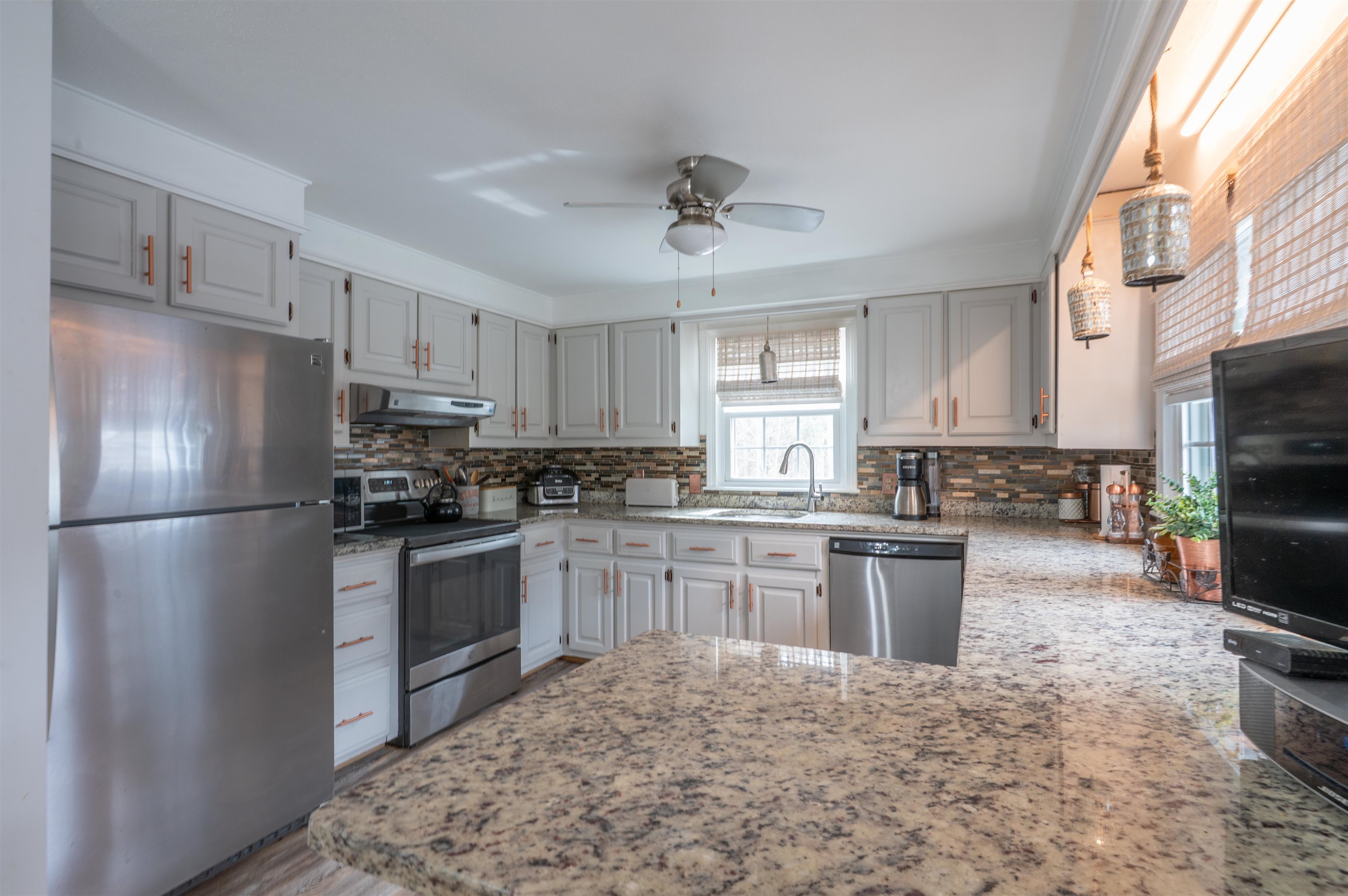 169 Main Street Atkinson, NH 03811 - Photo 13 of 49