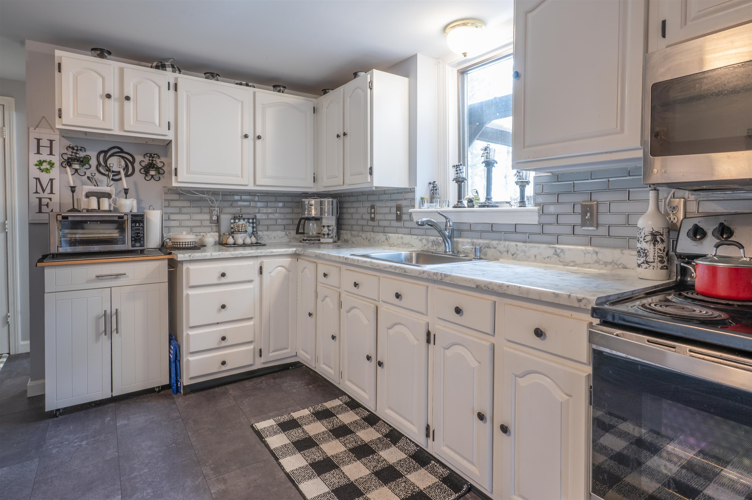 169 Main Street Atkinson, NH 03811 - Photo 30 of 49