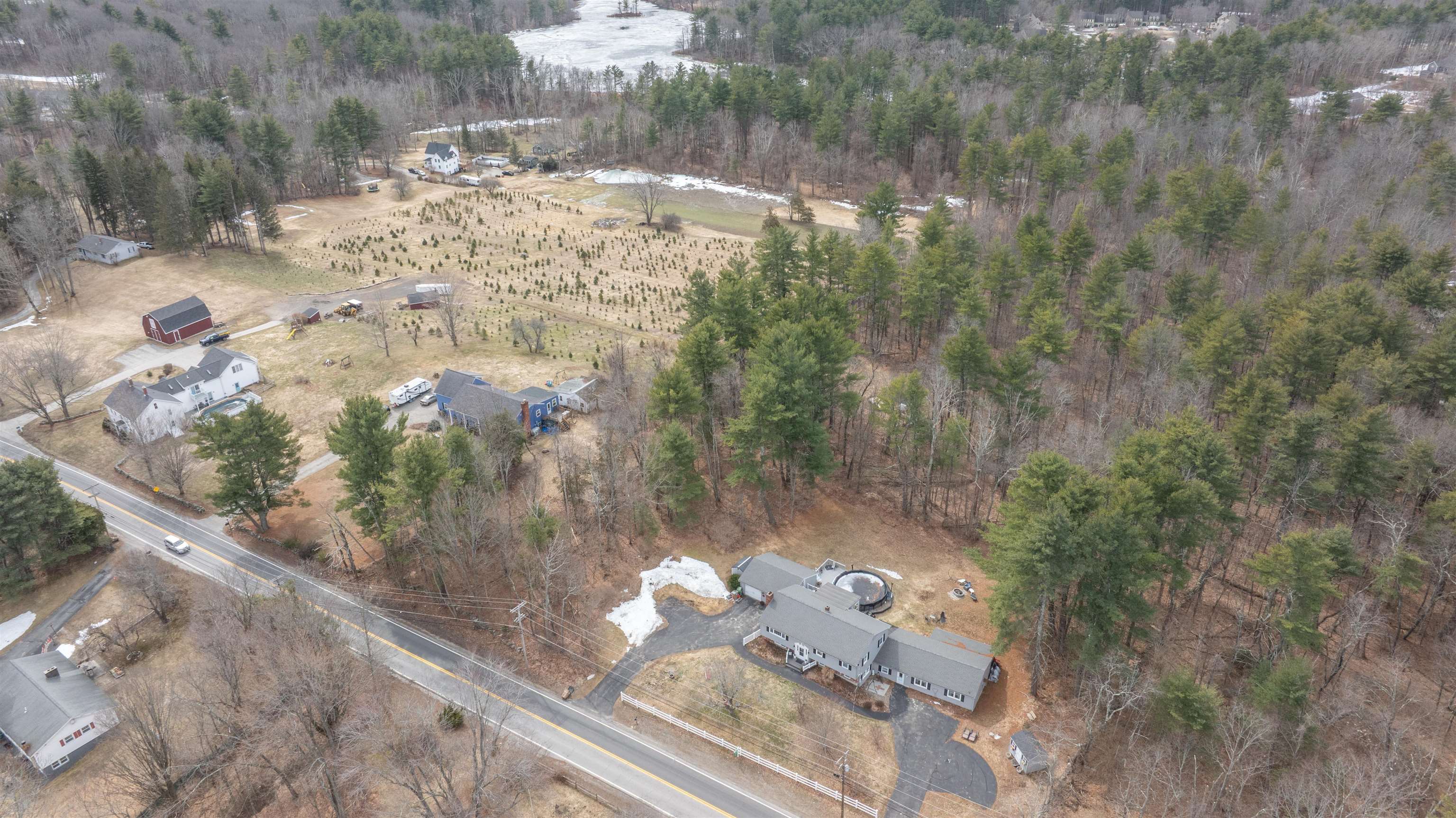 169 Main Street Atkinson, NH 03811 - Photo 4 of 49