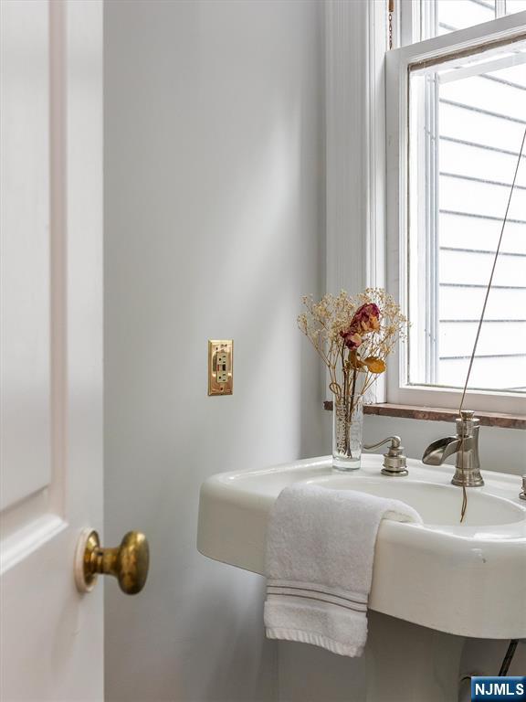 53 Hillside Avenue Glen Ridge, NJ 07028 - Photo 17 of 50