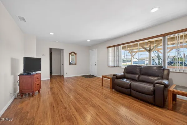 $820,000 | 4029 South B Street, Oxnard, CA 93033