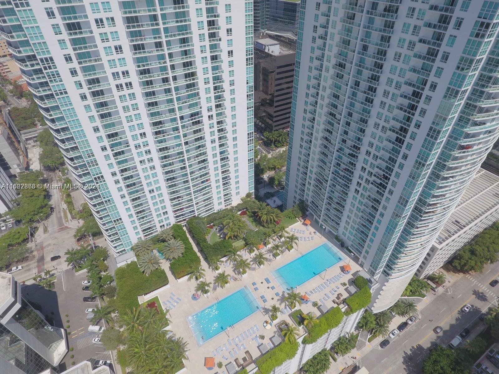 951 Brickell Avenue, Unit 3403 Miami, FL 33131 - Photo 12 of 26 a view of entryway