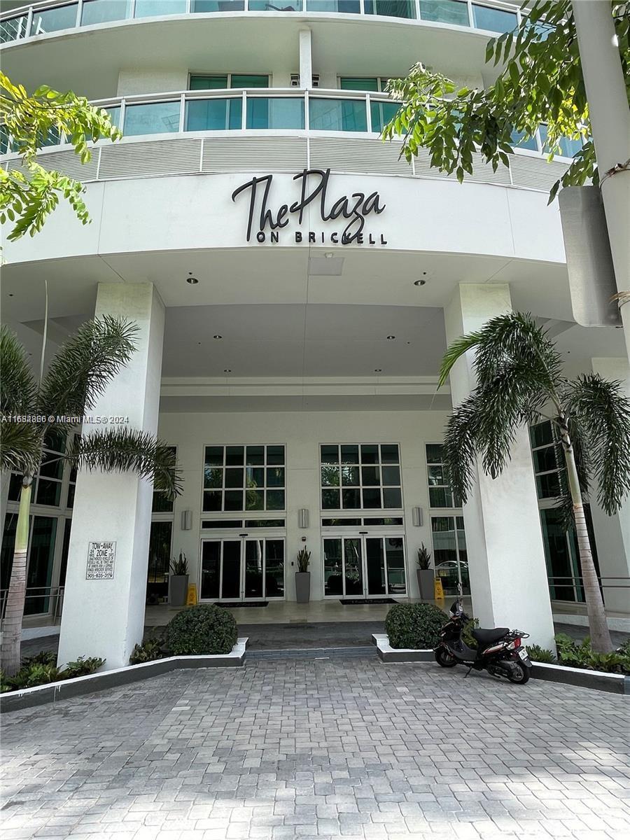 951 Brickell Avenue, Unit 3403 Miami, FL 33131 - Photo 2 of 26