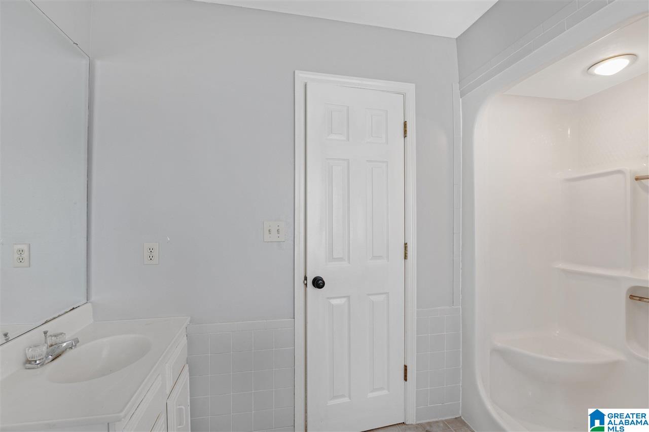 2915 Riverview Road Birmingham, AL 35242 - Photo 27 of 32
