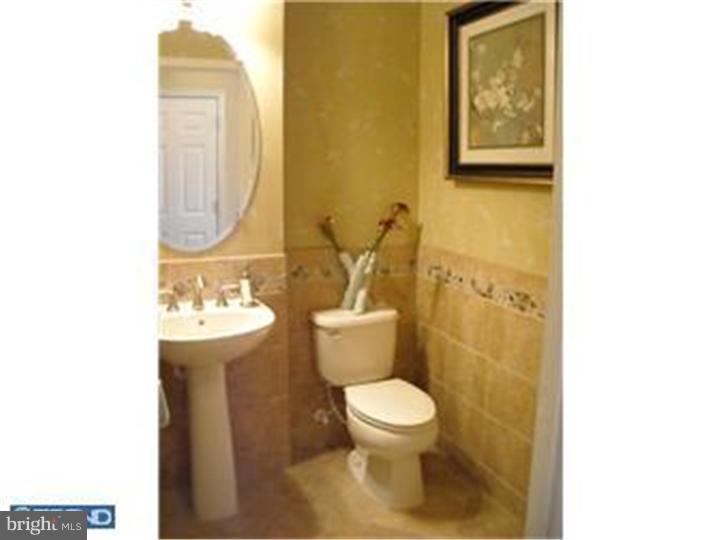 4 Flagger Lane Hamilton, NJ 08619 - Photo 3 of 22 Half Bath