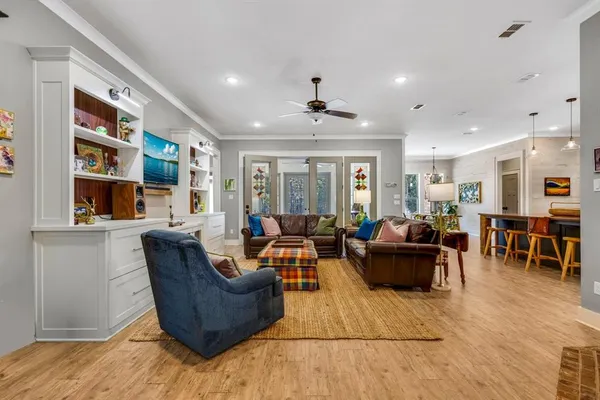 $1,225,000 | 11727 County Road 168, Tyler, TX 75703