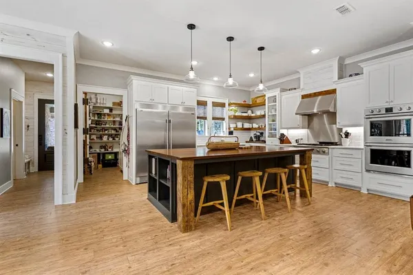 $1,225,000 | 11727 County Road 168, Tyler, TX 75703