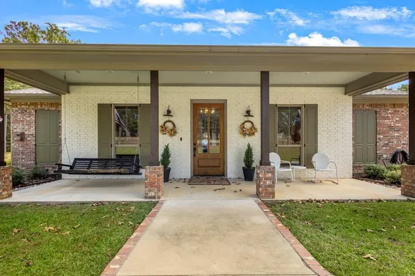 $1,225,000 | 11727 County Road 168, Tyler, TX 75703