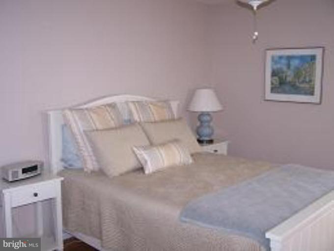 17250 Spates Hill Road Poolesville, MD 20837 - Photo 14 of 27 Guest Room
