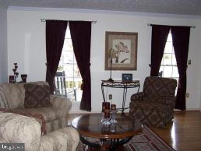 17250 Spates Hill Road Poolesville, MD 20837 - Photo 7 of 27 Formal Living Room