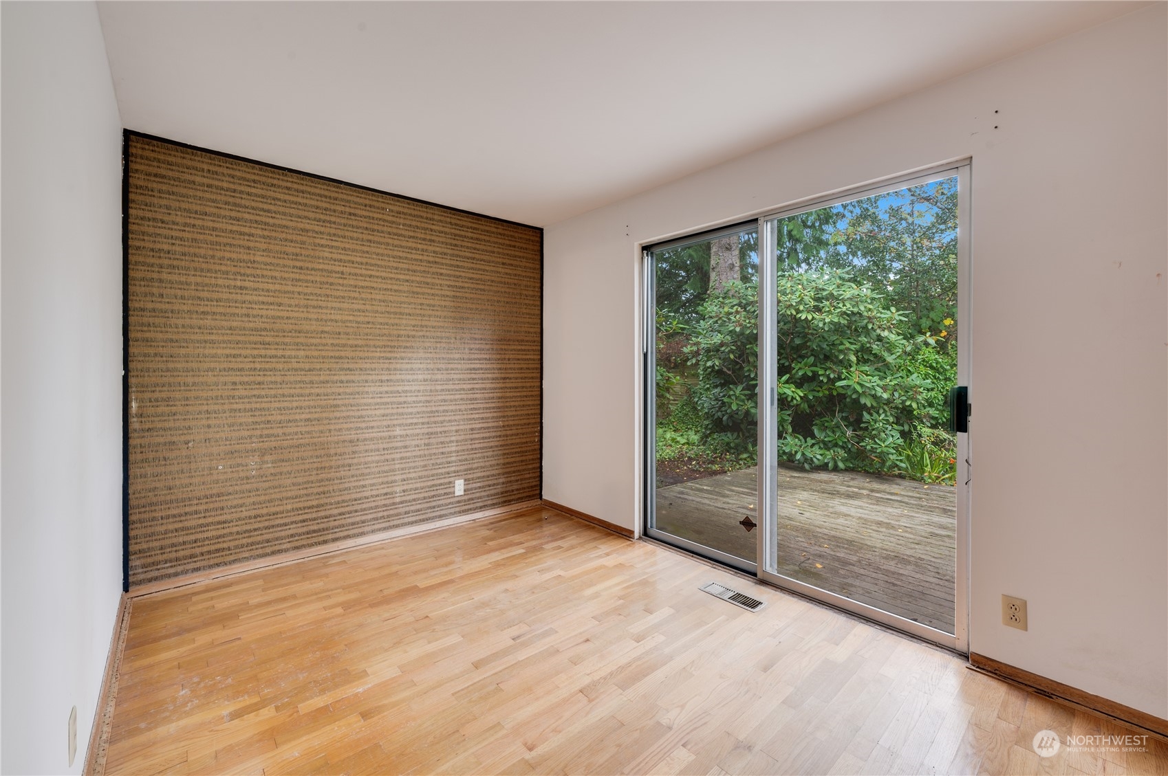 711 15th Street Southwest Edmonds, WA 98020 - Photo 13 of 26 Gallery Image 13