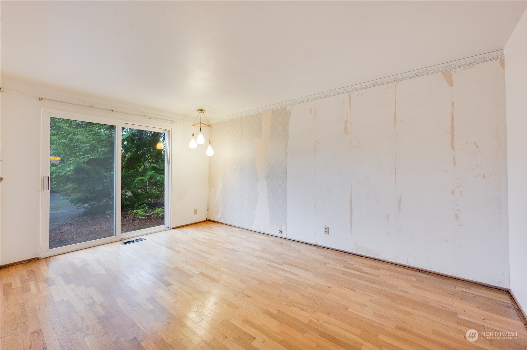 711 15th Street Southwest Edmonds, WA 98020 - Photo 14 of 26 Gallery Image 14
