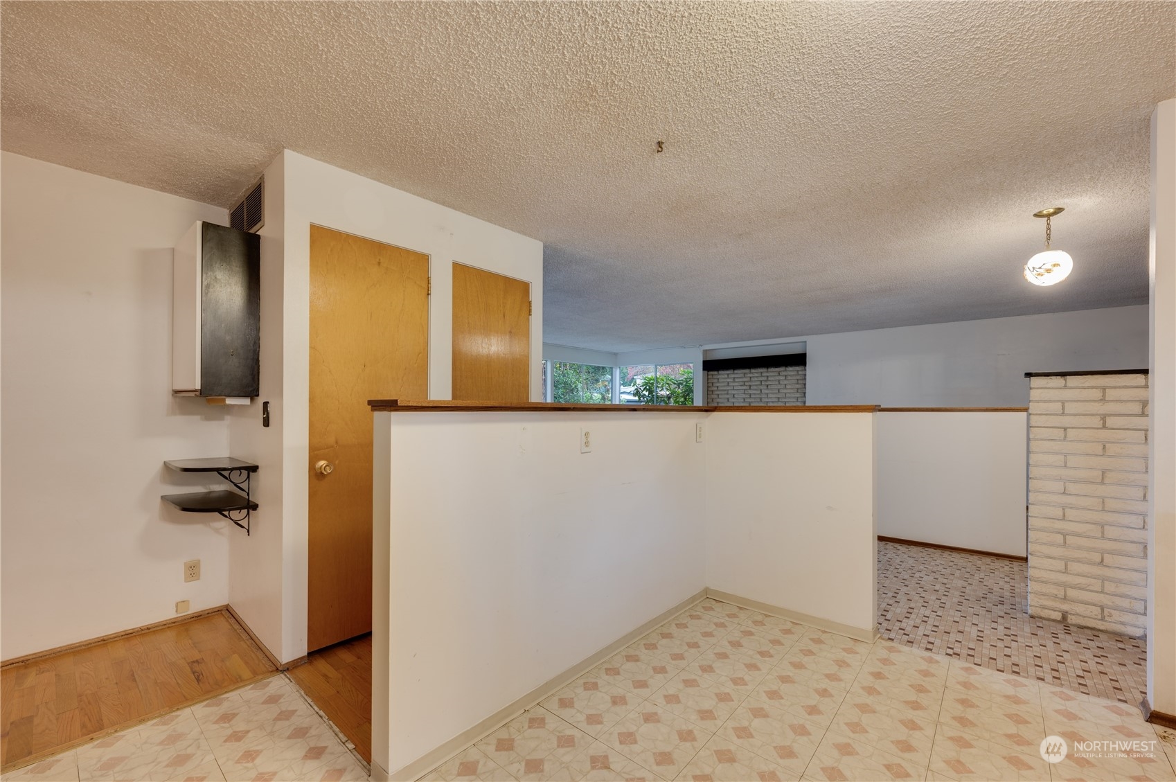 711 15th Street Southwest Edmonds, WA 98020 - Photo 9 of 26 Gallery Image 9