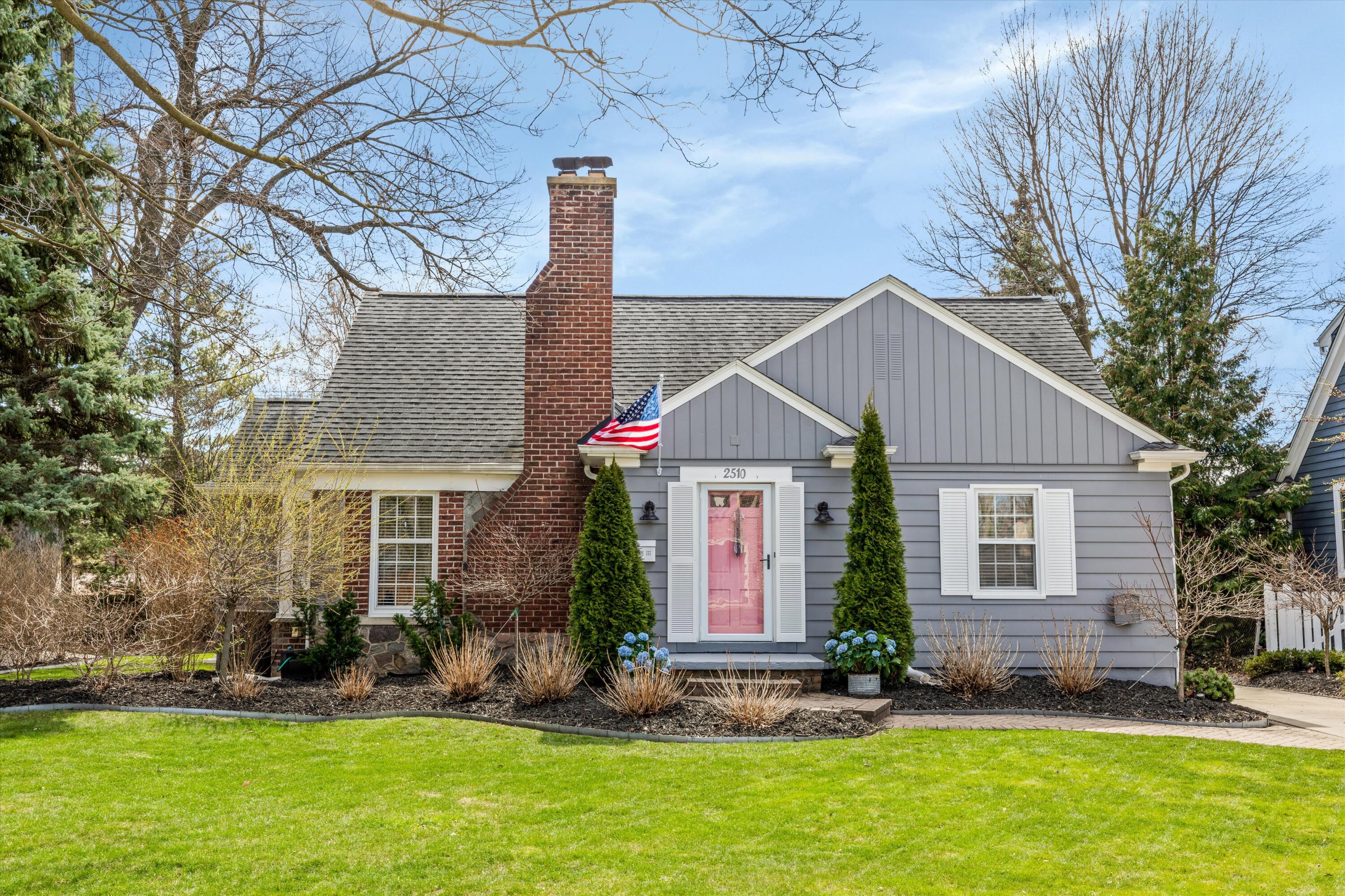 2510 Yorkshire Road Birmingham, MI 48009 - Photo 3 of 54 03-2510 Yorkshire Rd 052