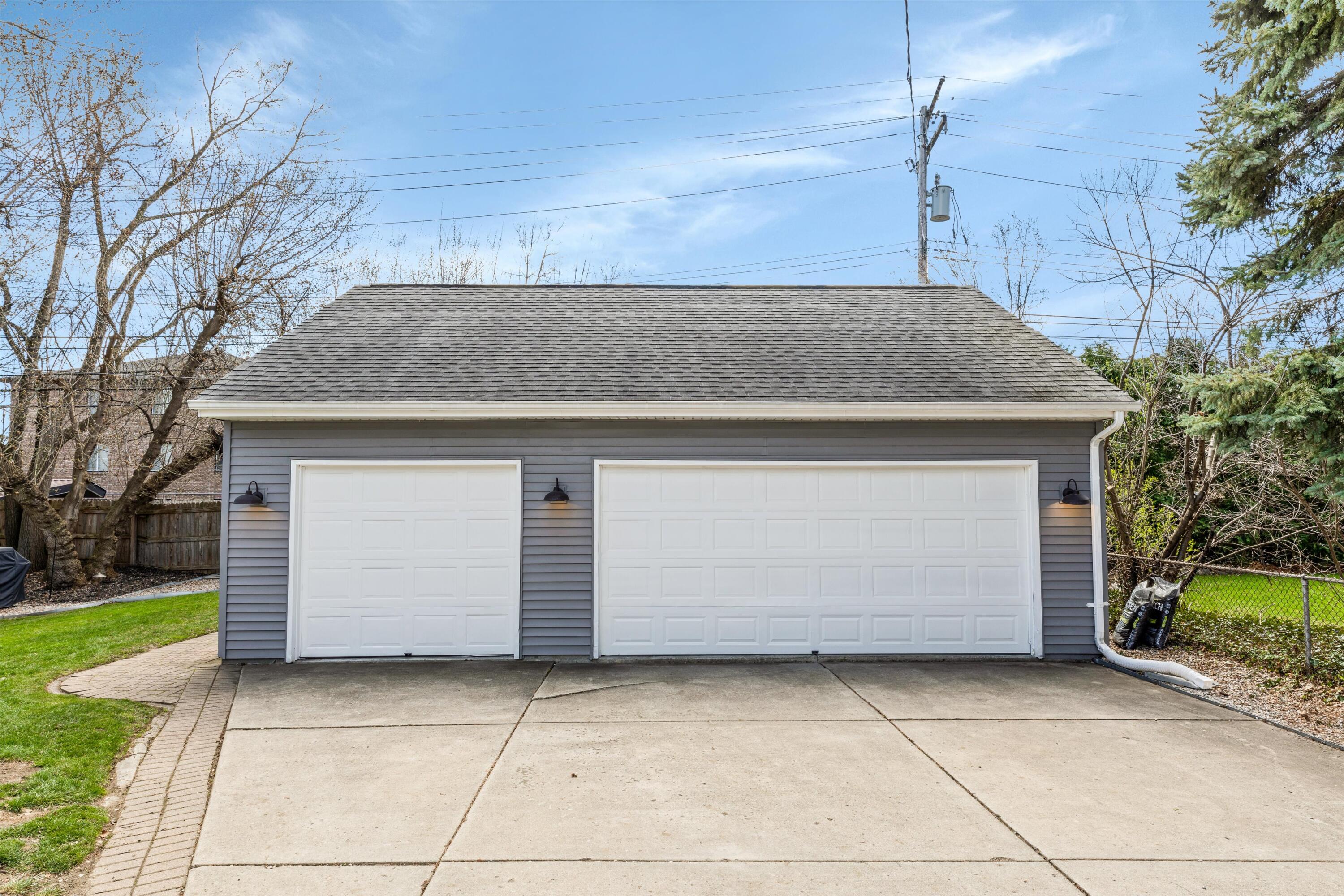 2510 Yorkshire Road Birmingham, MI 48009 - Photo 48 of 54 48-2510 Yorkshire Rd 044