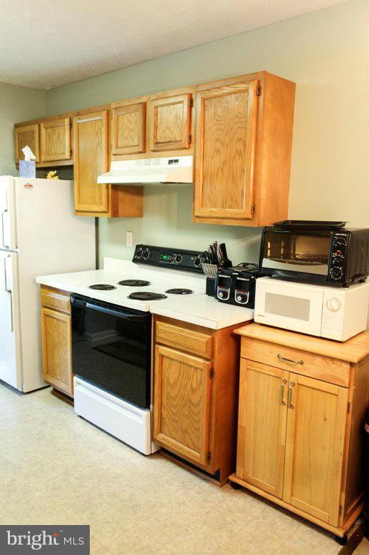 45285 Rumsford Lane California, MD 20619 - Photo 4 of 12 Kitchen