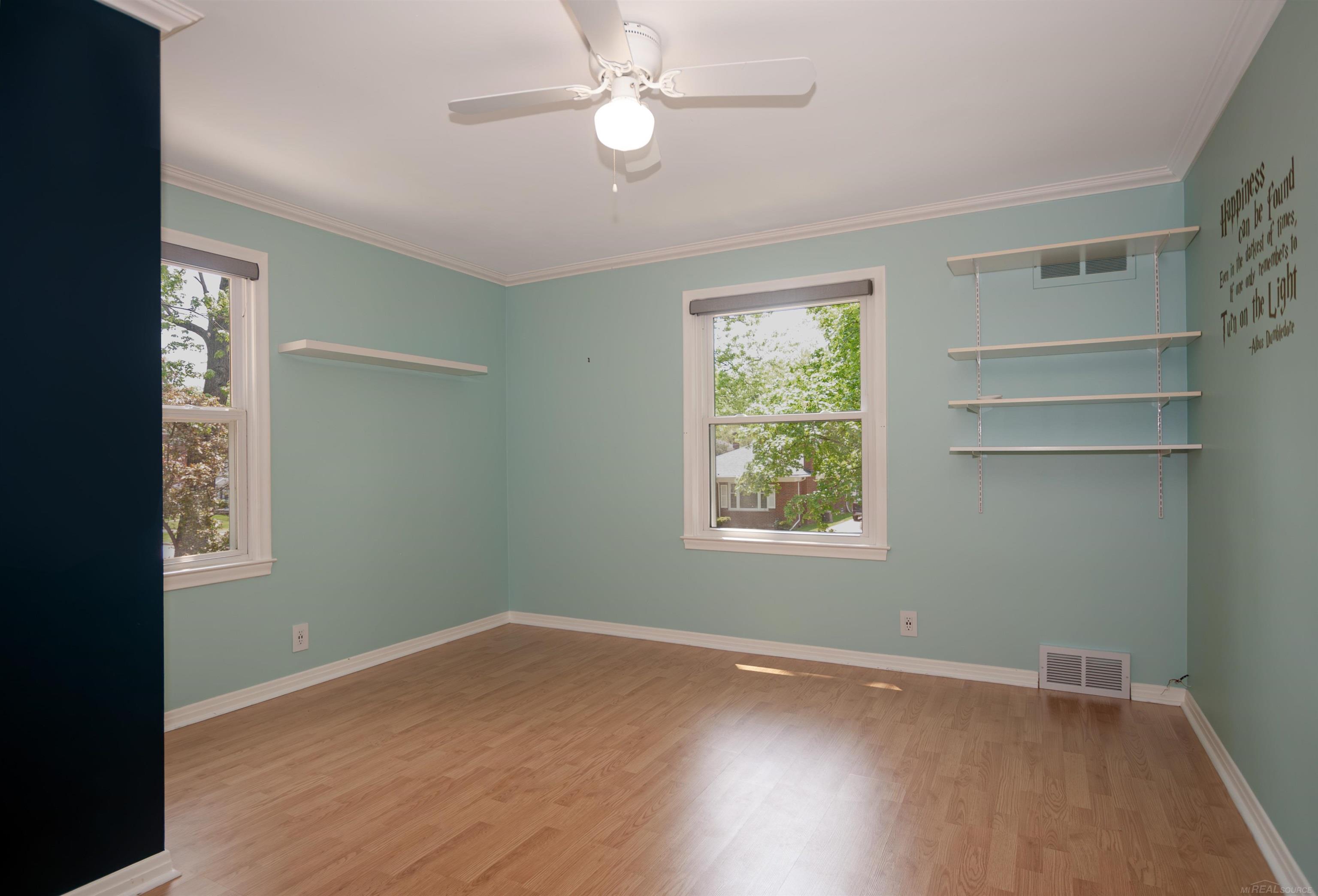 1772 Prestwick Road Grosse Pointe, MI 48236 - Photo 35 of 58 50110096-34.JPG