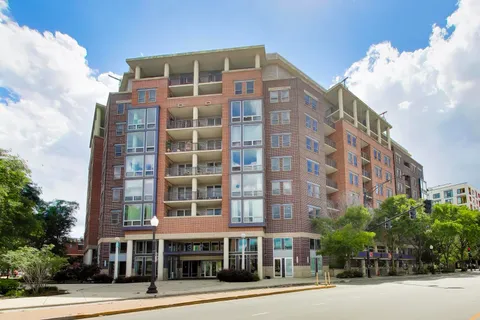 $499,500 | 437 West Division Street, Unit 303, Chicago, IL 60610