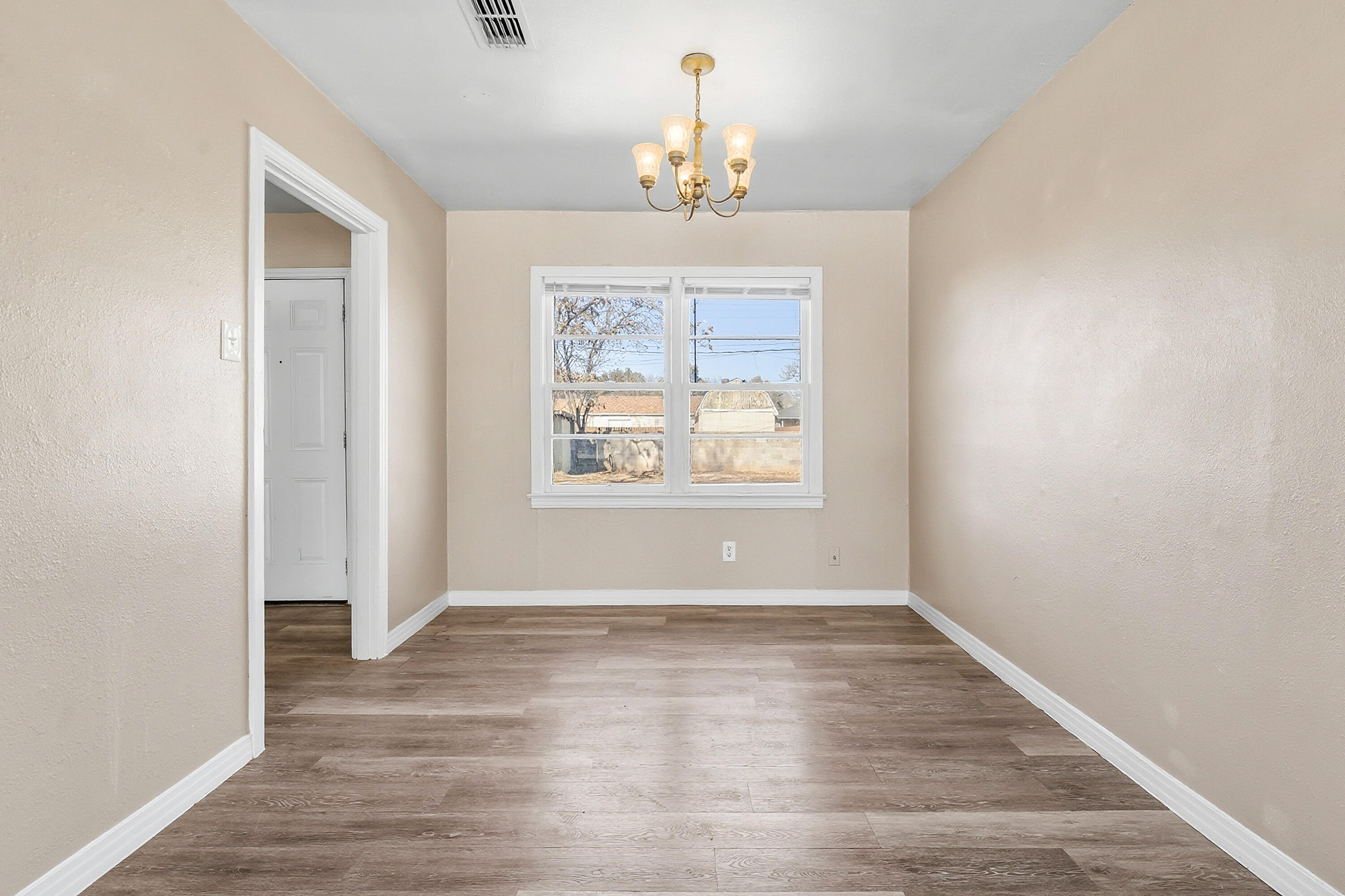 3714 25th Street Lubbock, TX 79410 - Photo 6 of 17 DSC05964