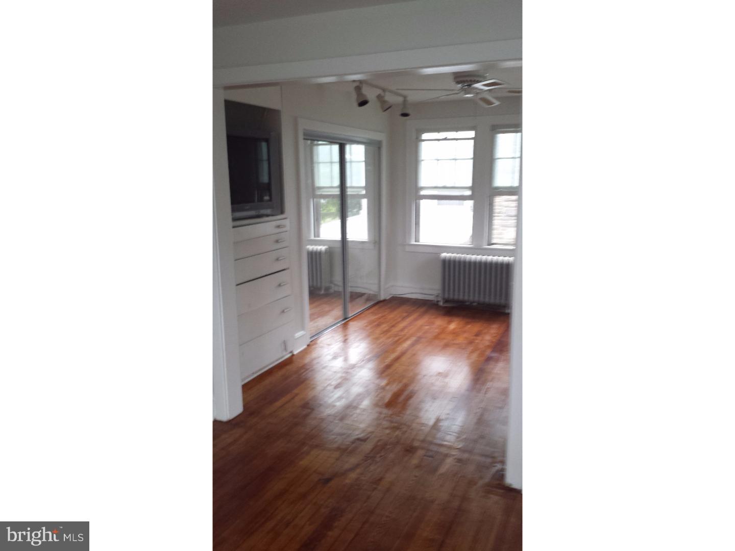 552 Broadview Road Upper Darby, PA 19082 - Photo 14 of 17