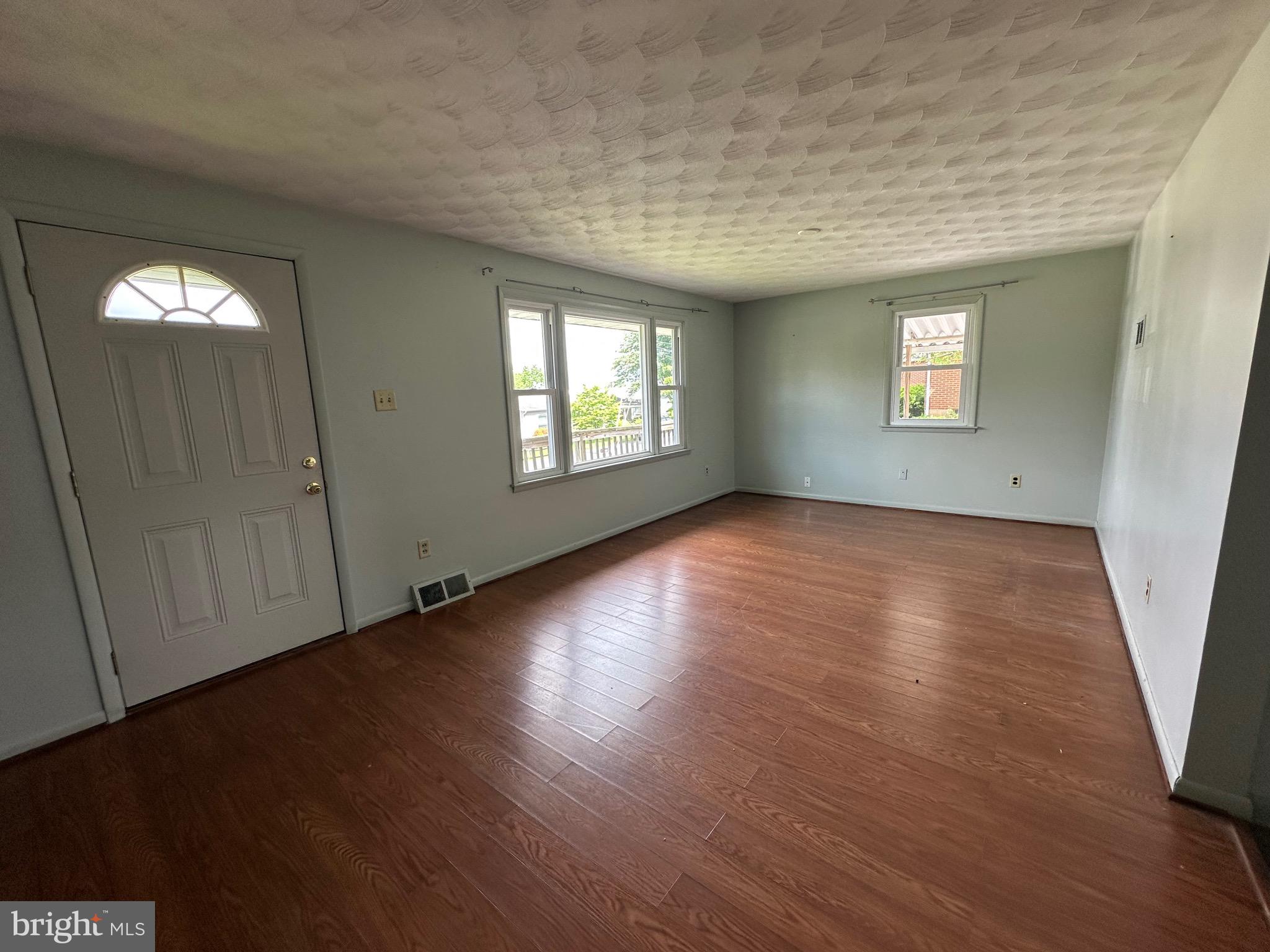 1170 Ruth Street York, PA 17408 - Photo 6 of 13 Gallery Image 6