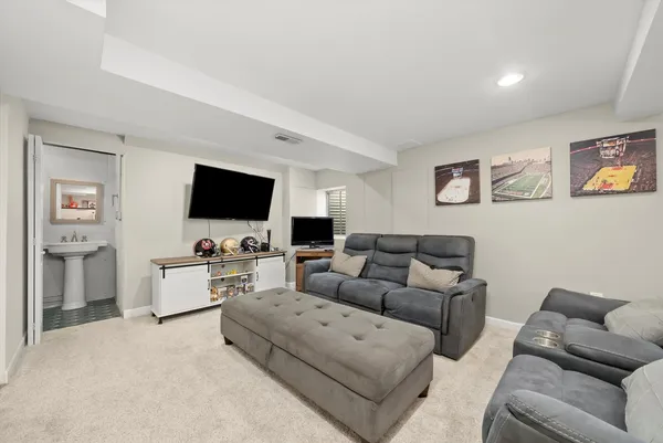 $450,000 | 11144 Denny Avenue, Mokena, IL 60448