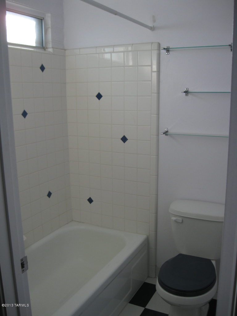4526 East Fort Lowell Road Tucson, AZ 85712 - Photo 19 of 32 Gallery Image 19