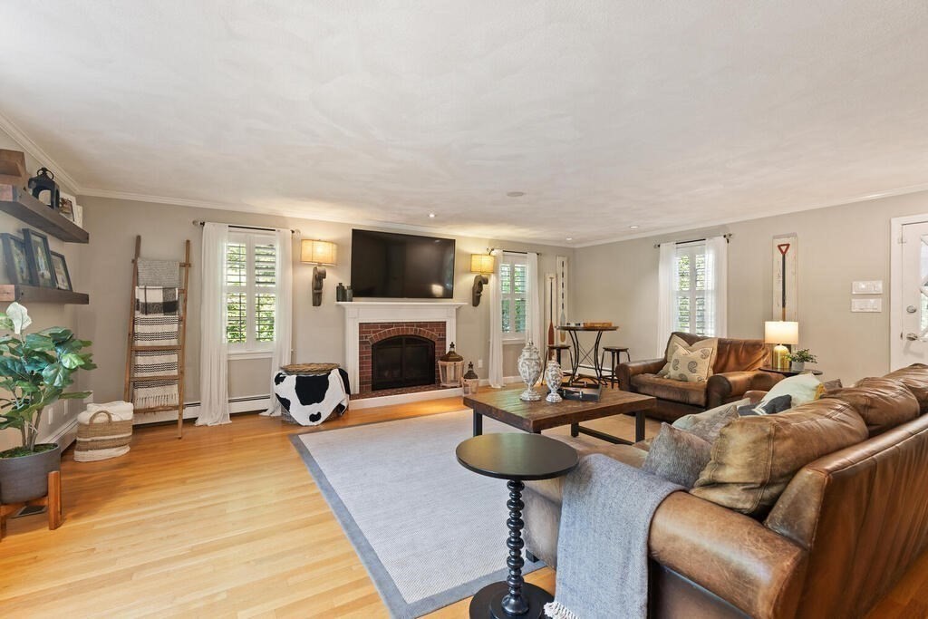 14 Dean Road Reading, MA 01867 - Photo 18 of 42 Gallery Image 18