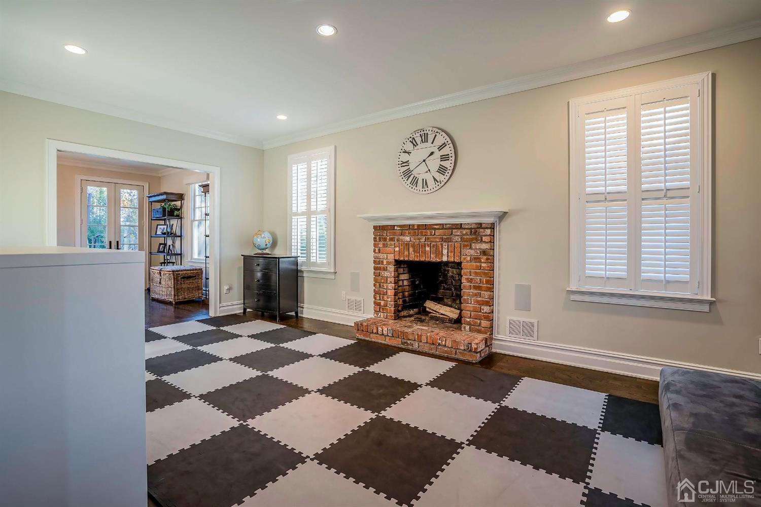 940 River Road Fair Haven, NJ 07704 - Photo 8 of 40 Gallery Image 8