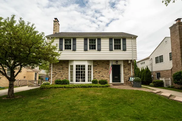 $4,100 | 6014 North Kent Avenue, Whitefish Bay, WI 53217