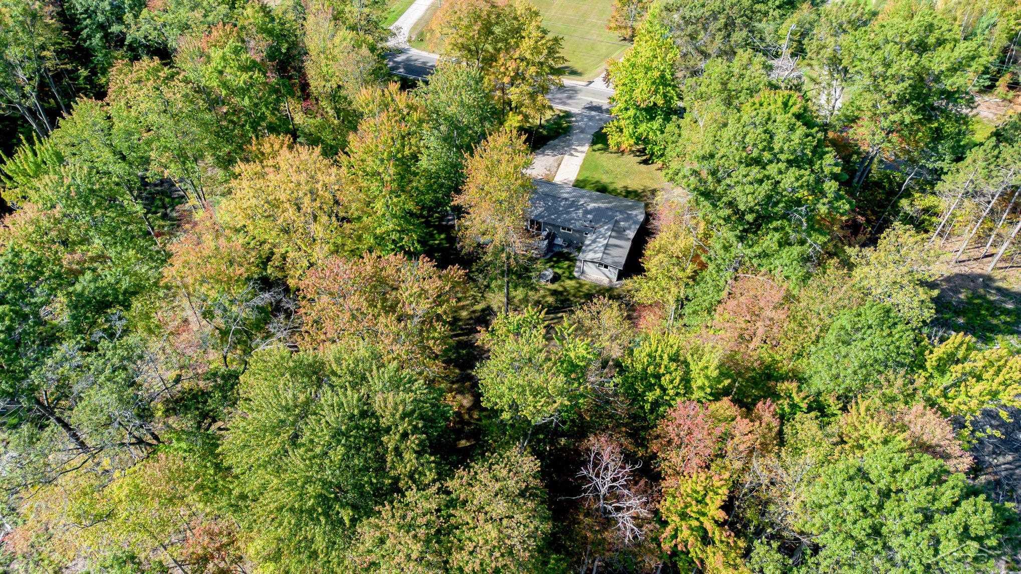 183 South 9 Mile Road Midland, MI 48640 - Photo 27 of 28 50191073-674be4bb-3d24-4adc-a8a4-5ec234b7ed3d.JPG