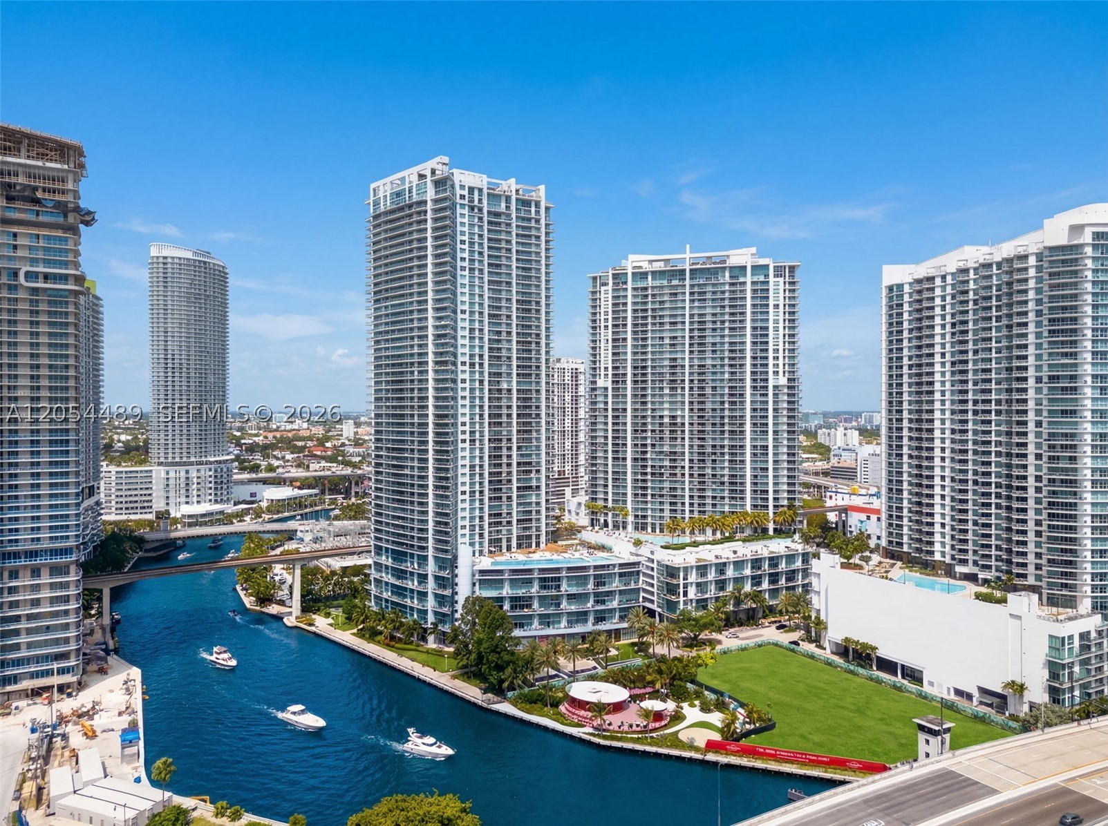 90 Southwest 3rd Street, Unit PH12 Miami, FL 33130 - Photo 11 of 40 Gallery Image 11