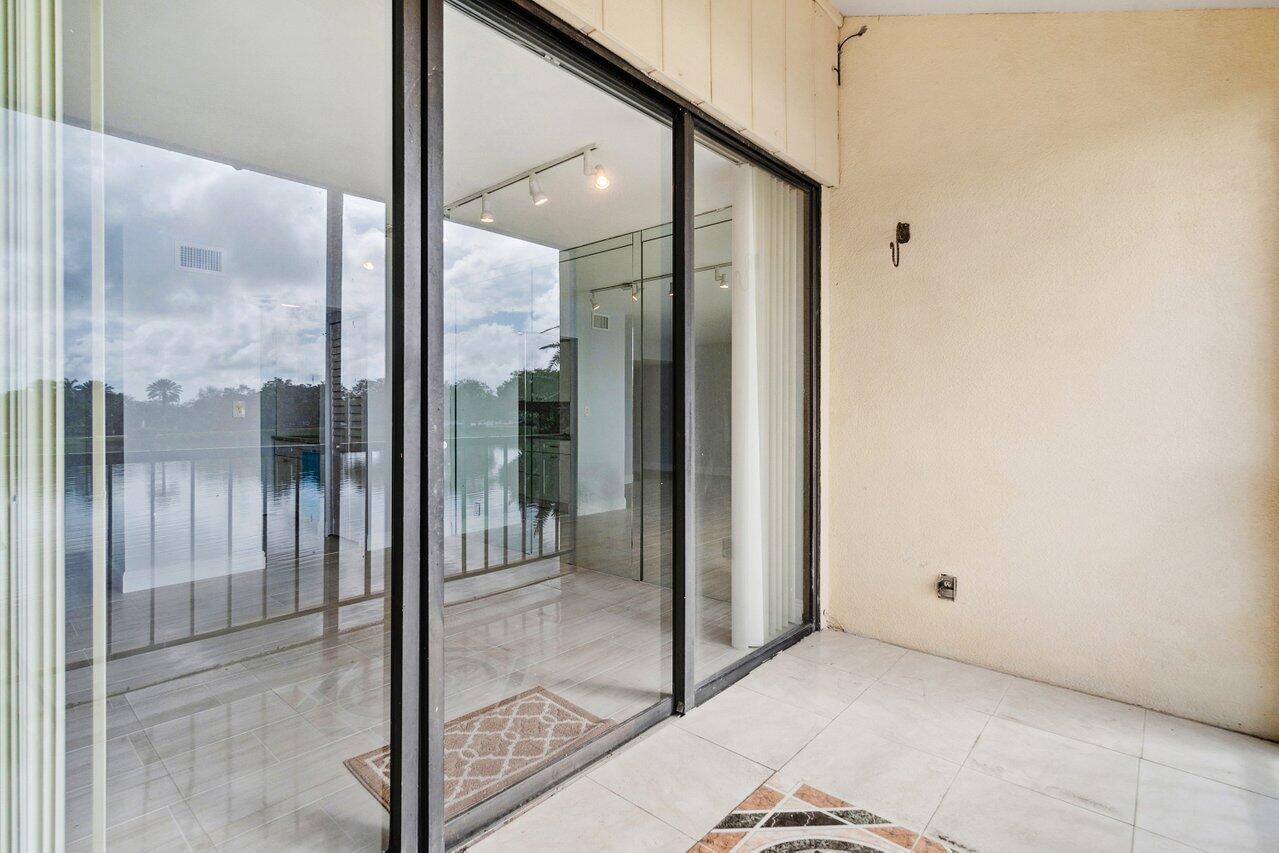 3304 Bridgewood Drive Boca Raton, FL 33434 - Photo 26 of 44 screened in Balcony 3