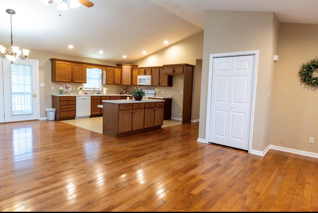 529 Grannys Road Pounding Mill, VA 24637 - Photo 6 of 17 Gallery Image 6