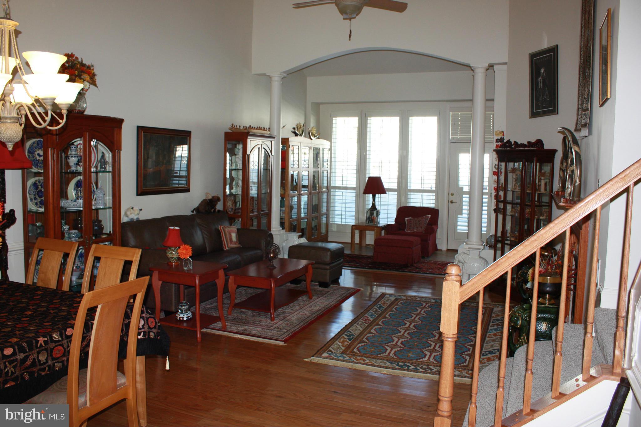 13207 Winding Trail Road Laurel, MD 20707 - Photo 12 of 20 Living Room