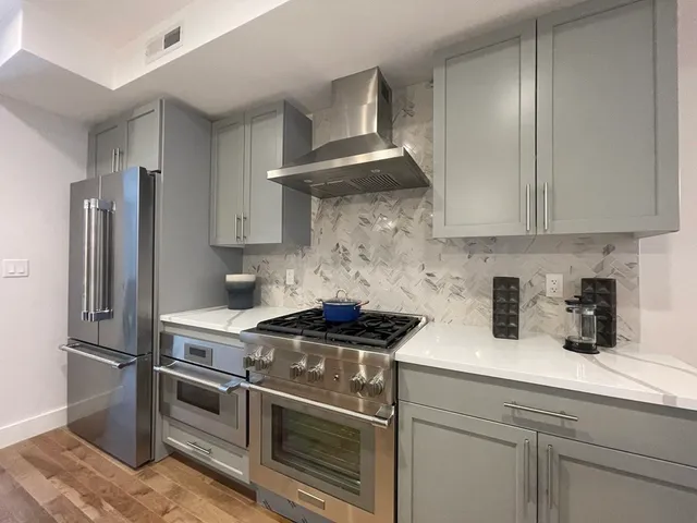 $4,000 | 50 Hichborn Street, Unit 409, Boston, MA 02135