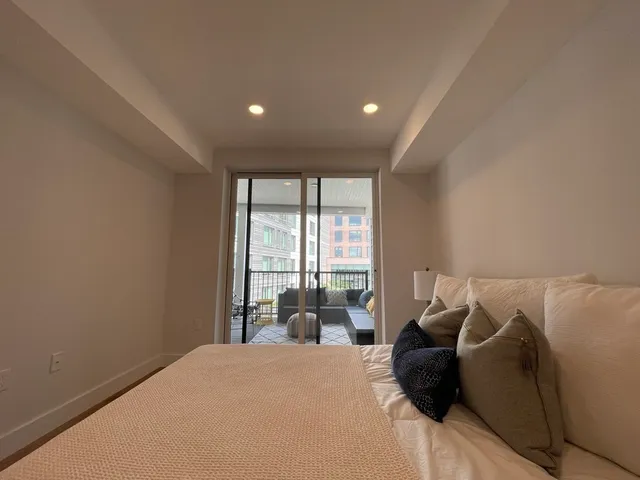 $4,000 | 50 Hichborn Street, Unit 409, Boston, MA 02135