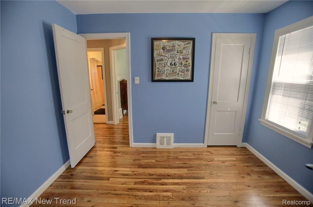 2848 Kenmore Road Berkley, MI 48072 - Photo 13 of 25 3rd_Bedroom_2nd_View.jpg