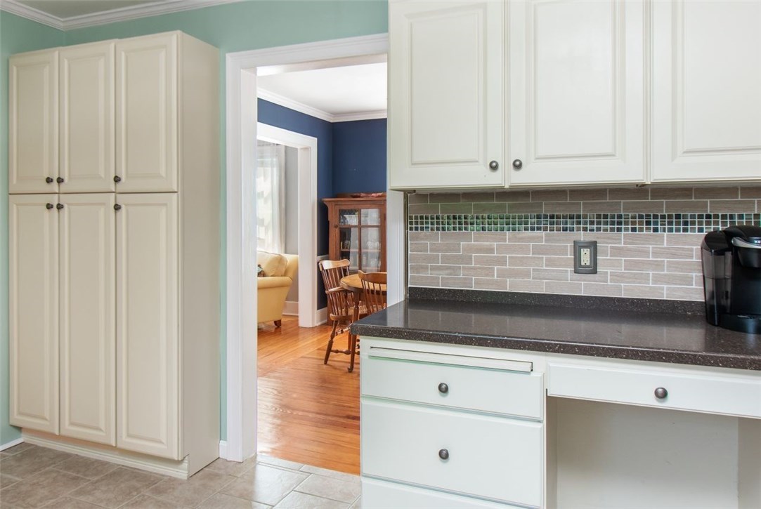 4261 Post Road Warwick, RI 02818 - Photo 16 of 37