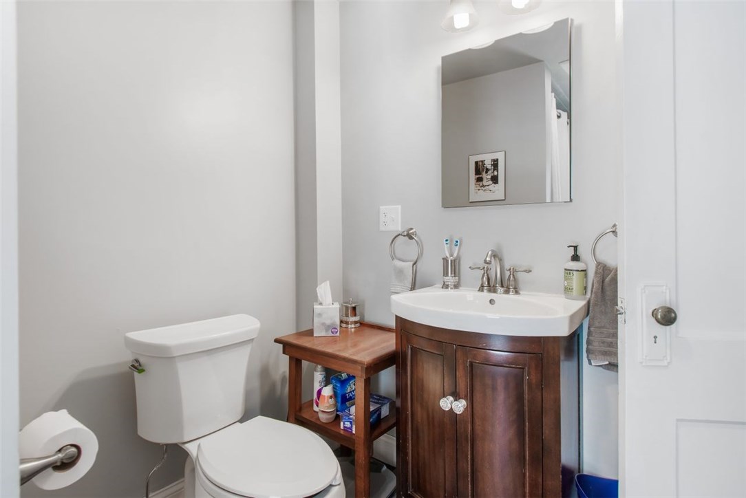 4261 Post Road Warwick, RI 02818 - Photo 21 of 37
