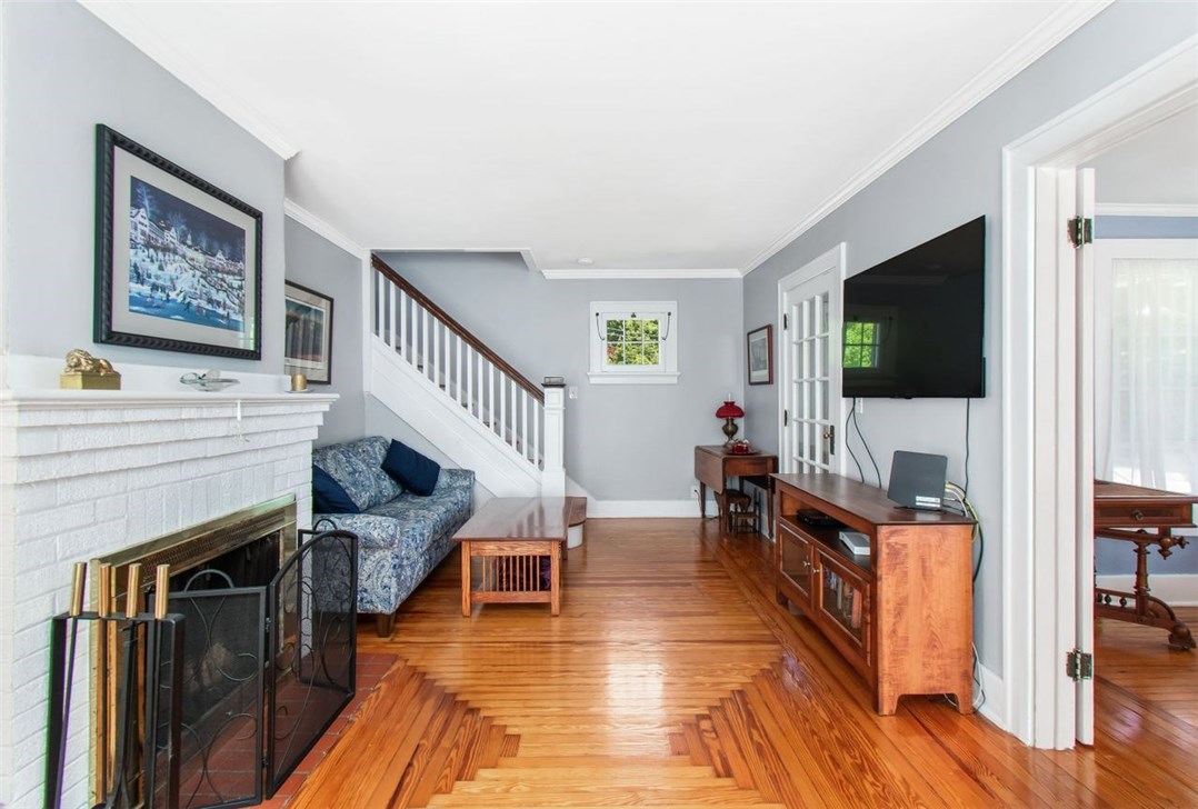 4261 Post Road Warwick, RI 02818 - Photo 8 of 37