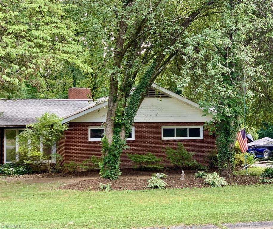 3056 Kinnamon Road Winston-Salem, NC 27104 - Photo 2 of 34