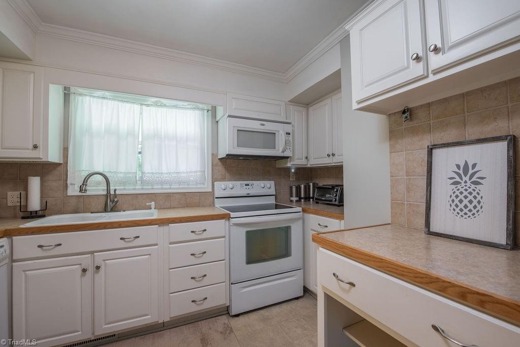 3056 Kinnamon Road Winston-Salem, NC 27104 - Photo 9 of 34