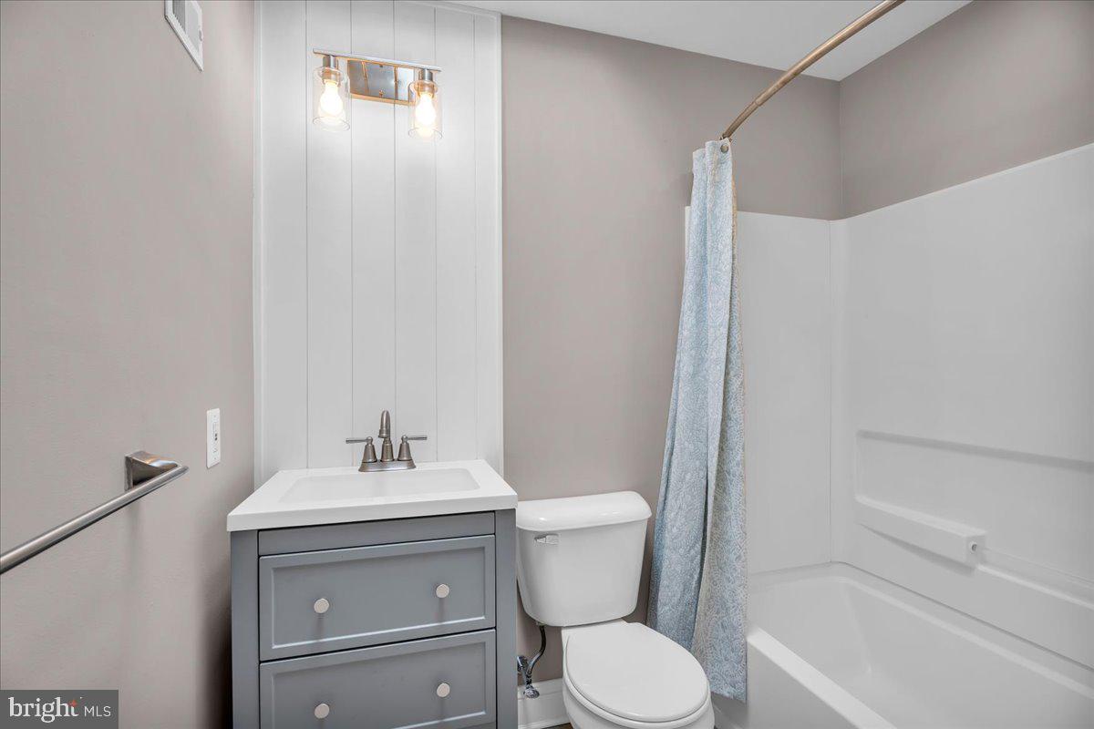 3355 South Keswick Road Philadelphia, PA 19114 - Photo 16 of 27 Gallery Image 16