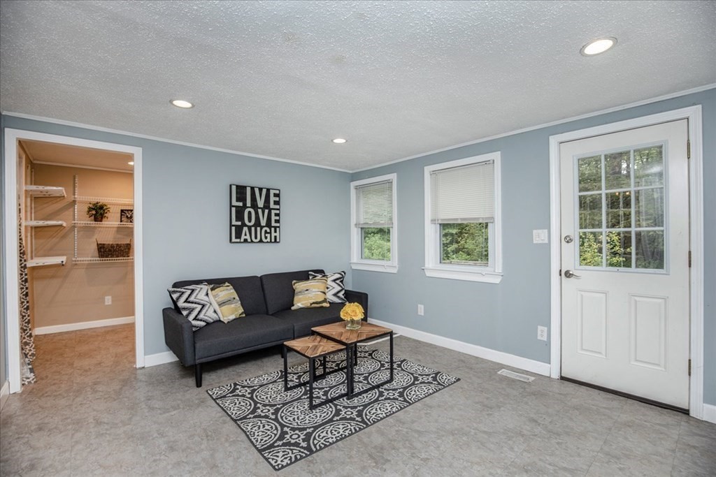 24 Sandy Brook Road Burlington, MA 01803 - Photo 16 of 38 Gallery Image 16