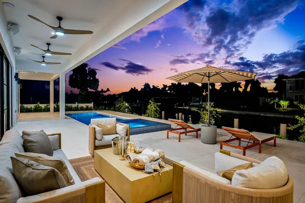 $6,780,000 | 839 Chestnut Court, Marco Island, FL 34145