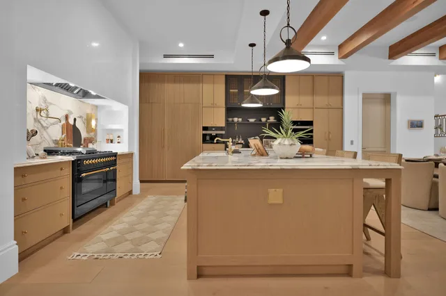 $7,999,000 | 839 Chestnut Court, Marco Island, FL 34145