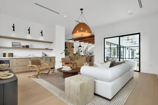 $7,999,000 | 839 Chestnut Court, Marco Island, FL 34145