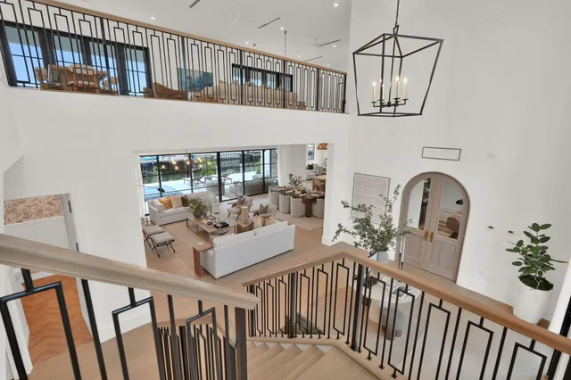 $7,999,000 | 839 Chestnut Court, Marco Island, FL 34145